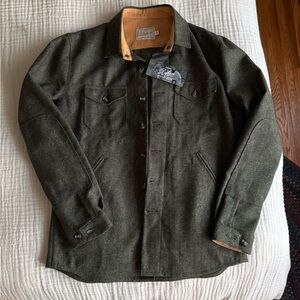 Dehen 1920 Crissman Overshirt in Hunter Green